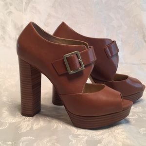 Michael Kors Luggage Leather heels